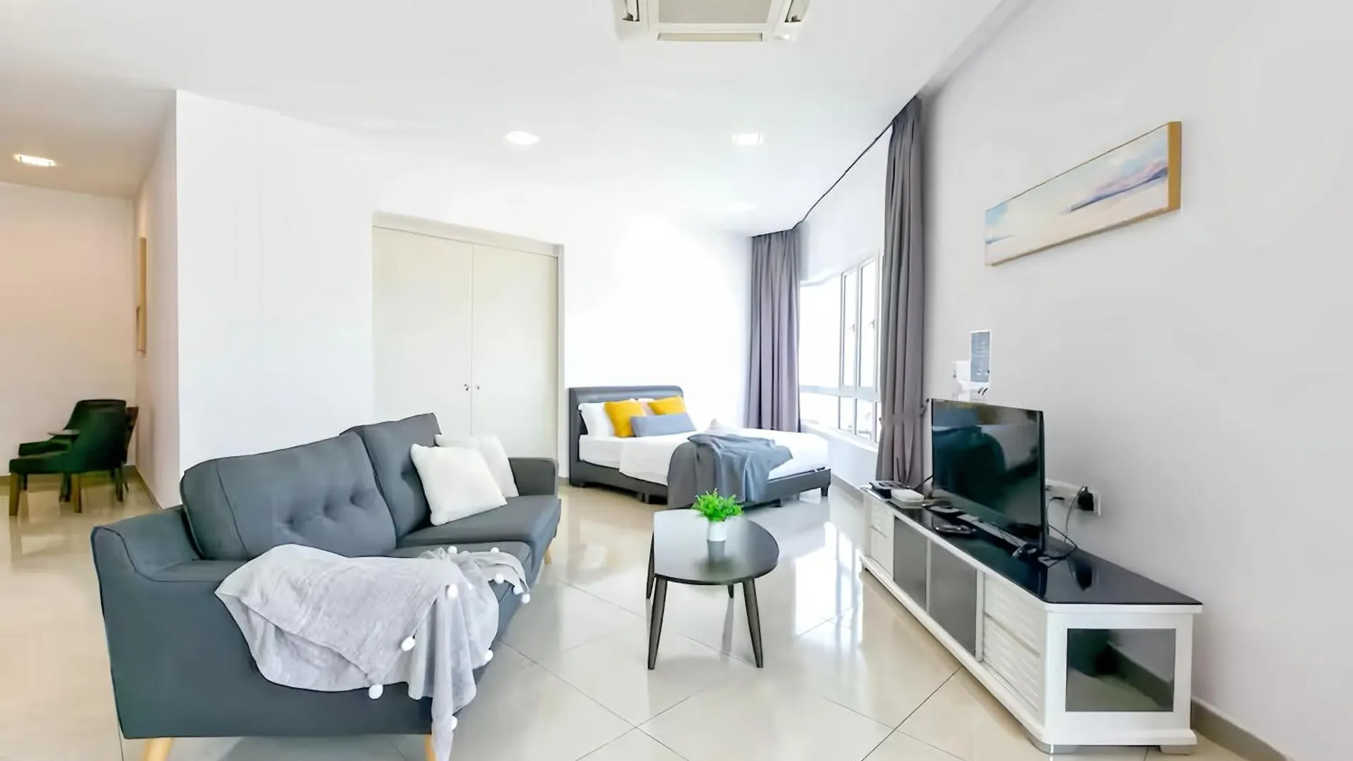 The Octagon Ipoh Daire